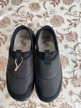 Keen Black Quilted Slip-On Mule